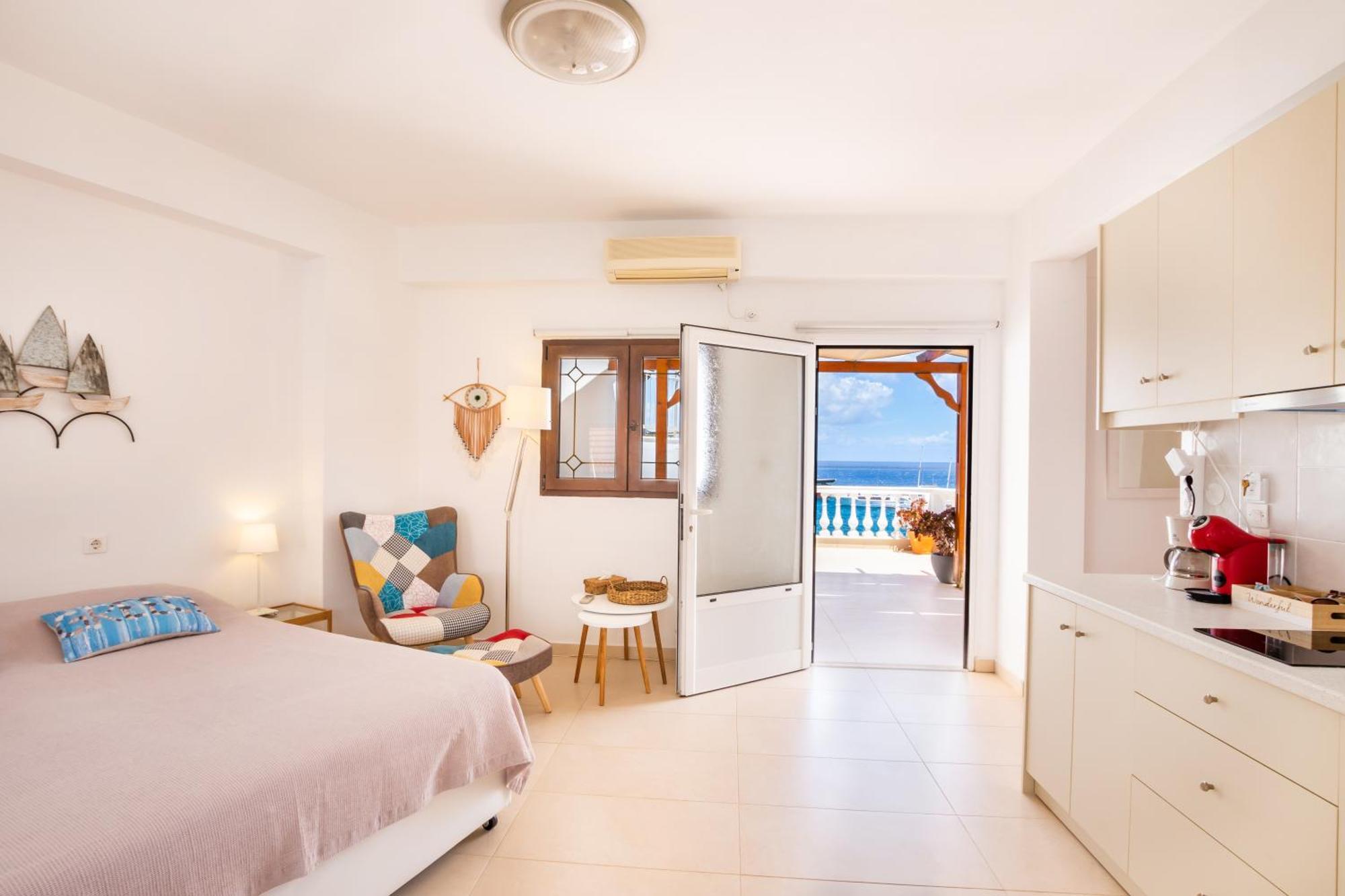 Mimis & Connie 2 Apartman Kárpathosz Kültér fotó